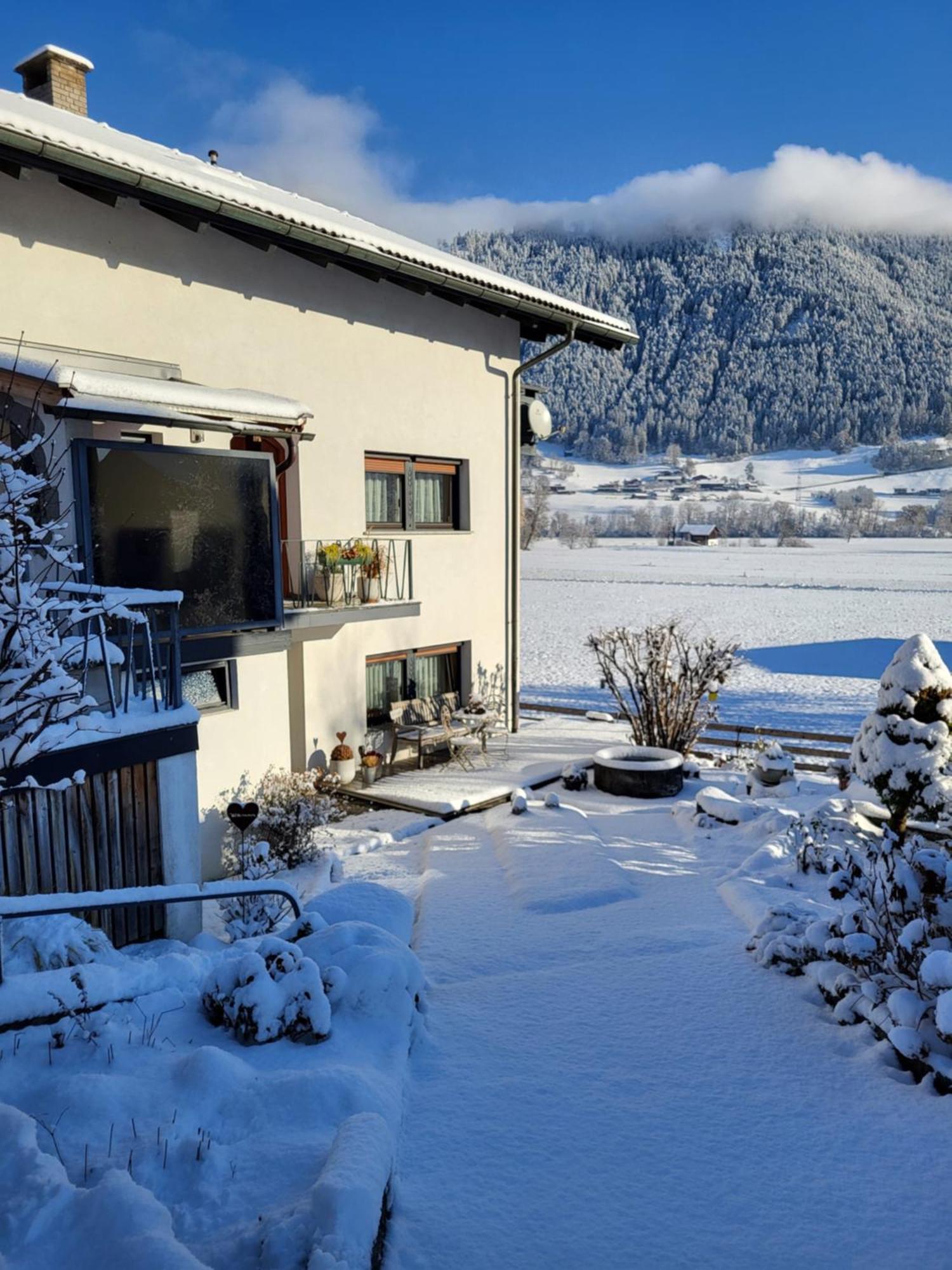 Apartment Bei Anna Schlitters Exterior foto
